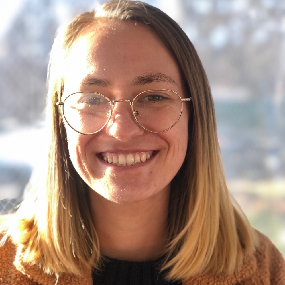 Meet your Posher, Danielle